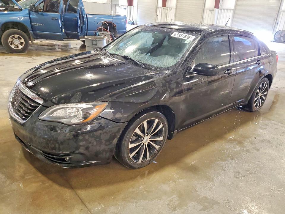 63931886 :رقم المزاد ، 1C3BC8FG1BN601236 vin ، 2011 Chrysler 200 مزاد بيع