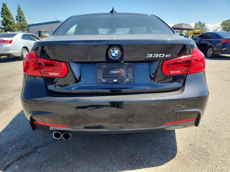 2018 Bmw 330e მანქანა იყიდება აუქციონზე, vin: WBA8E1C55JA762704, აუქციონის ნომერი: 66476156