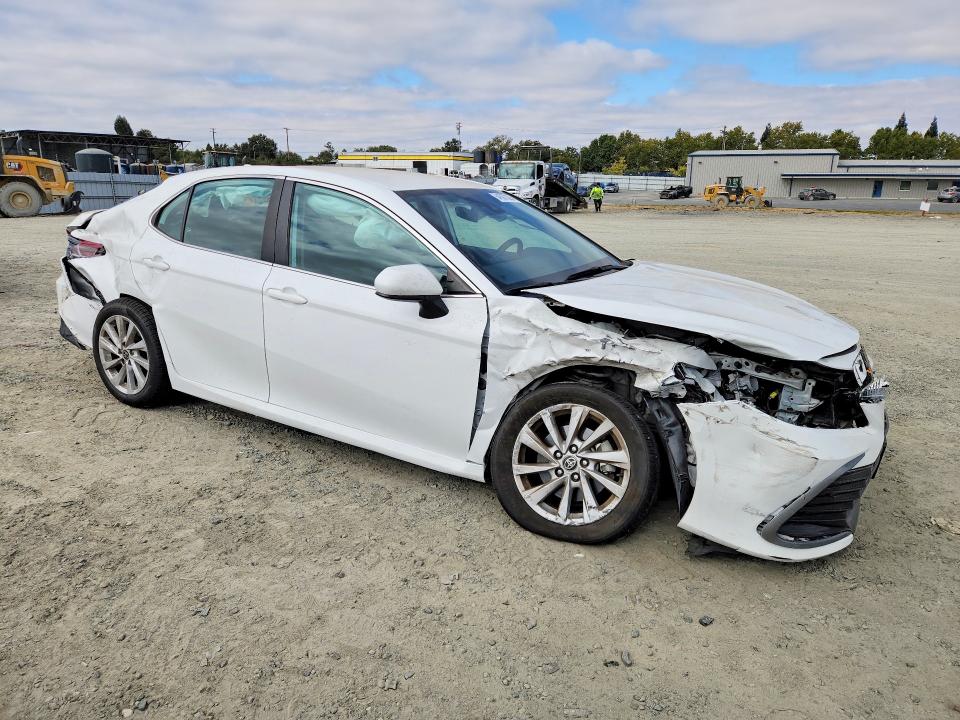 Продаж на аукціоні авто 2022 Toyota Camry, vin: 4T1C11AK8NU027183, номер лоту: 64507336