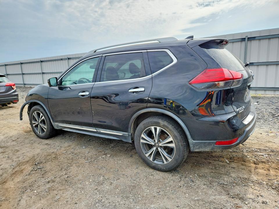 65920786 :رقم المزاد ، 5N1AT2MV7HC857287 vin ، 2017 Nissan Rogue مزاد بيع