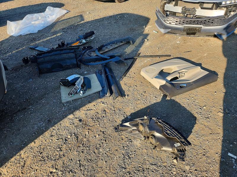 63280296 :رقم المزاد ، 1FMCU0J97EUB56076 vin ، 2014 Ford Escape مزاد بيع