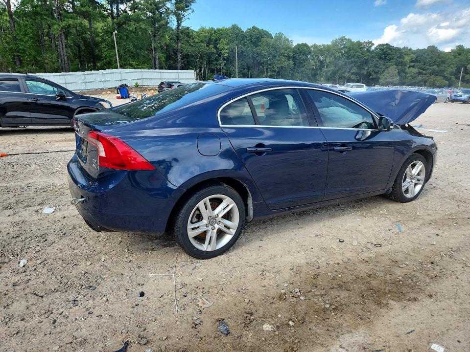 63774136 :رقم المزاد ، YV1612FH4E1285829 vin ، 2014 Volvo S60 مزاد بيع