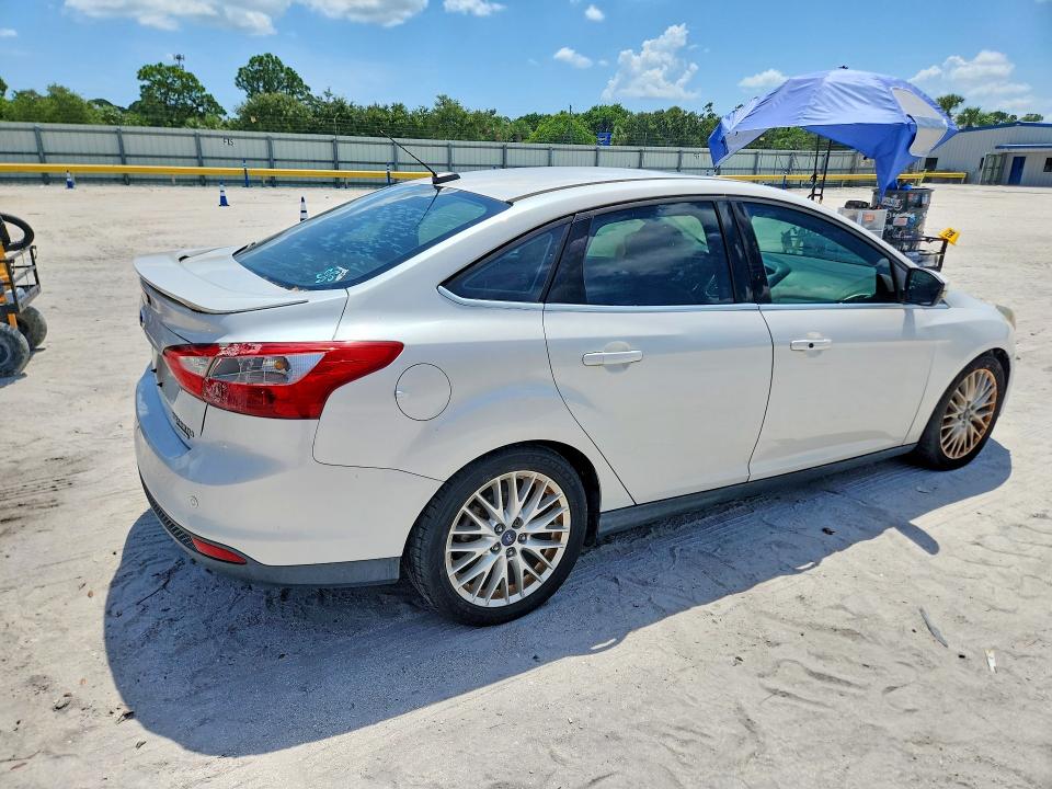 Продажа на аукционе авто 2014 Ford Focus, vin: 1FADP3J21EL240653, номер лота: 64730526