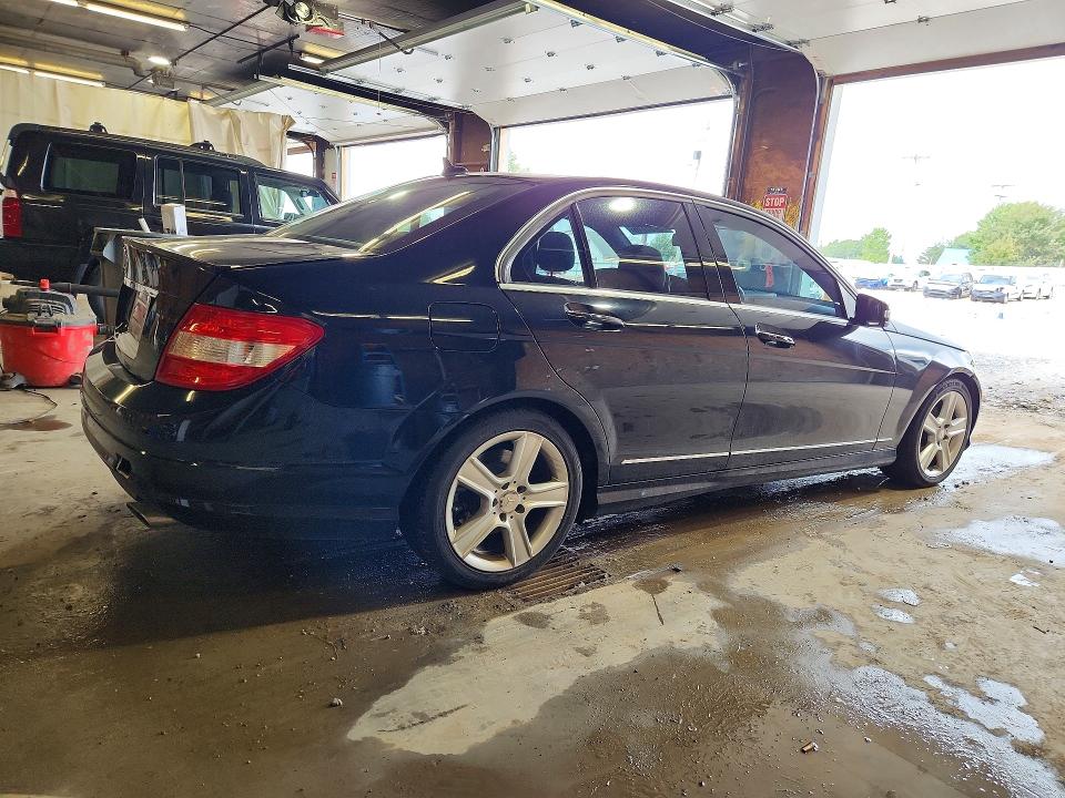 2011 Mercedes-benz C მანქანა იყიდება აუქციონზე, vin: WDDGF5EB8BR171250, აუქციონის ნომერი: 66257716