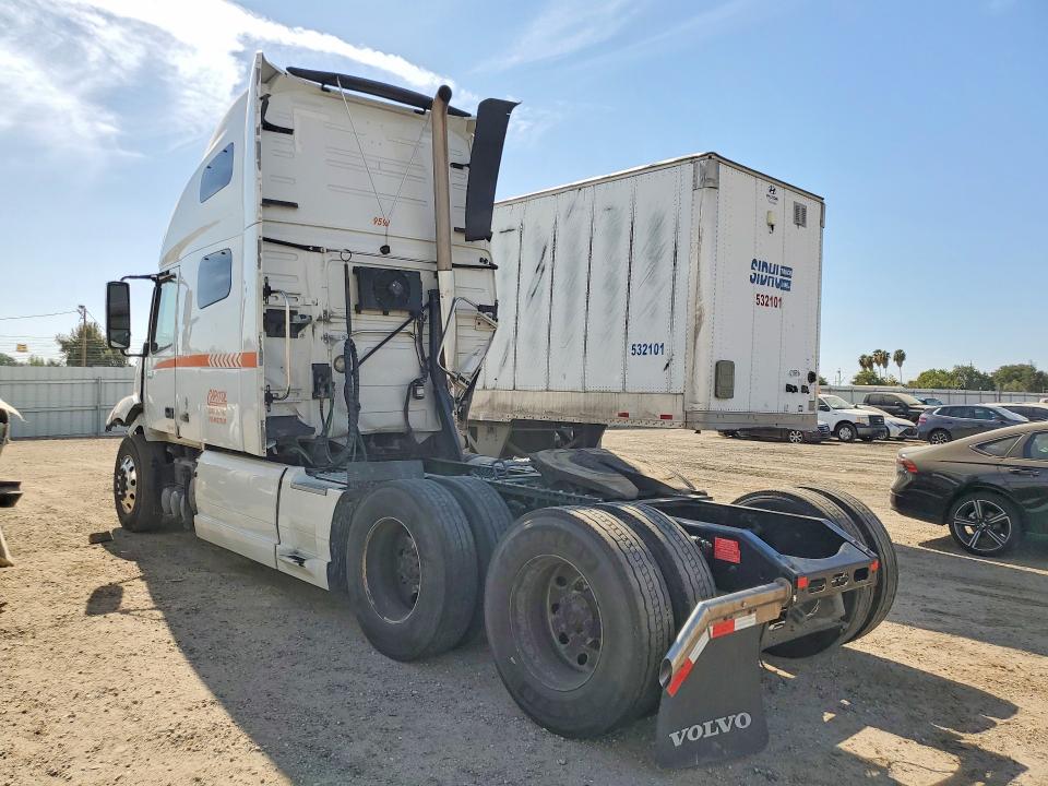 2021 Volvo Vnl მანქანა იყიდება აუქციონზე, vin: 4V4NC9EH3MN275018, აუქციონის ნომერი: 64084856