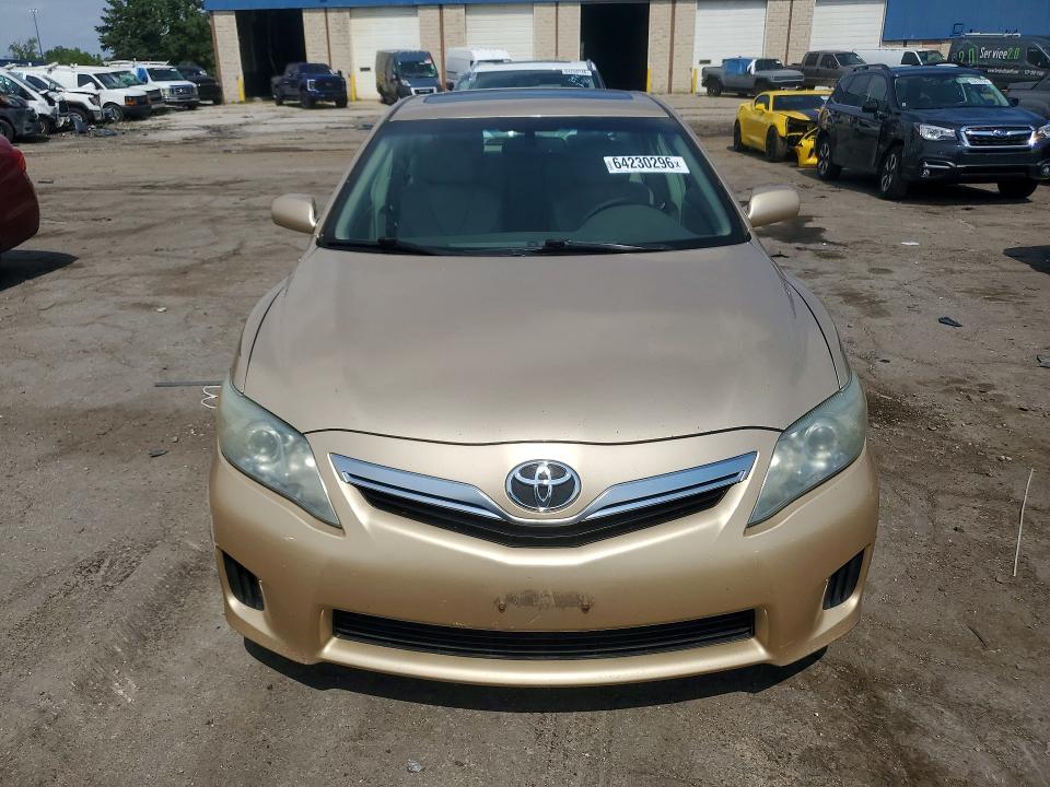 2011 Toyota Camry მანქანა იყიდება აუქციონზე, vin: 4T1BB3EK3BU133972, აუქციონის ნომერი: 64230296