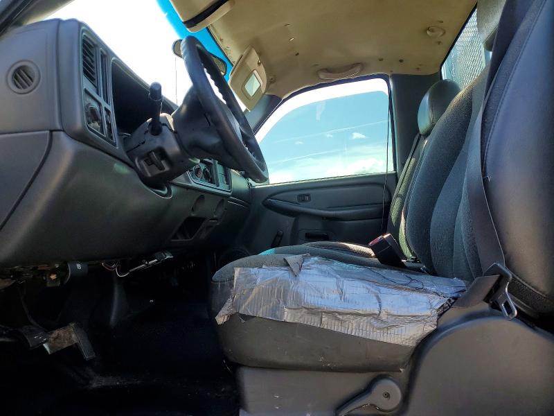 65202476 :رقم المزاد ، 1GTHC24U53Z190008 vin ، 2003 Gmc Sierra مزاد بيع