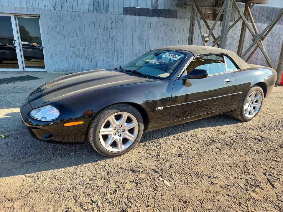 63819656 :رقم المزاد ، SAJJA42C9YNA09427 vin ، 2000 Jaguar Xk8 مزاد بيع