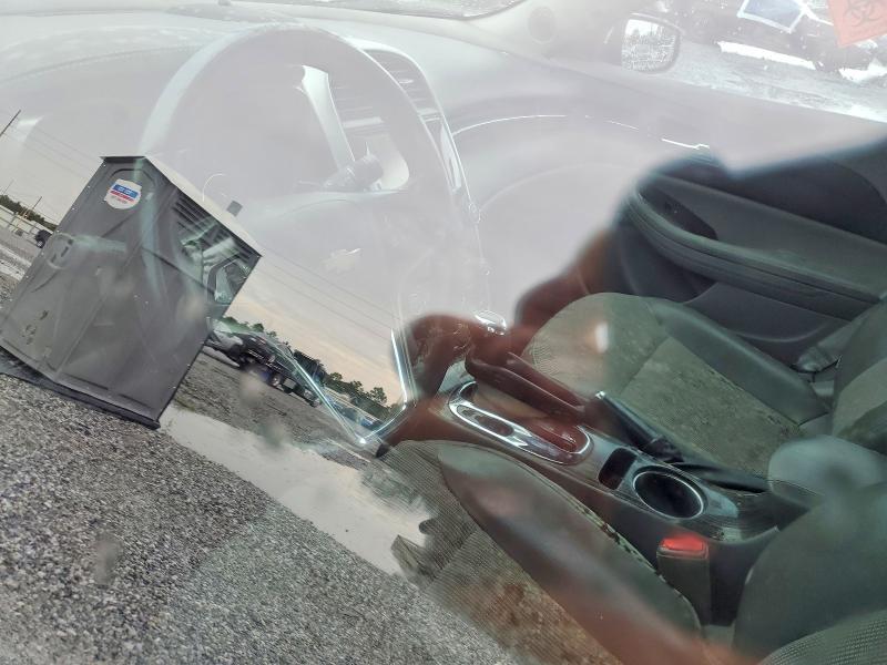 63300346 :رقم المزاد ، 1G11D5SL4FU145887 vin ، 2015 Chevrolet Malibu مزاد بيع