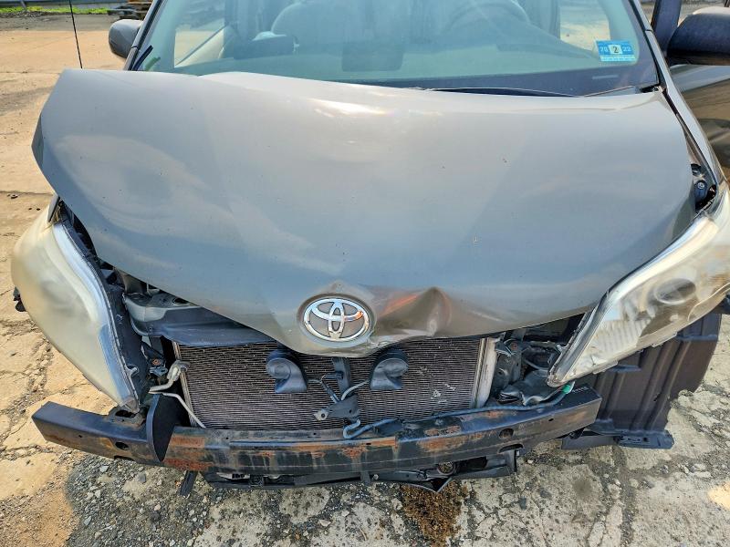 Aukcja sprzedaży 2011 Toyota Sienna, vin: 5TDKK3DC5BS034623, numer aukcji: 64808176