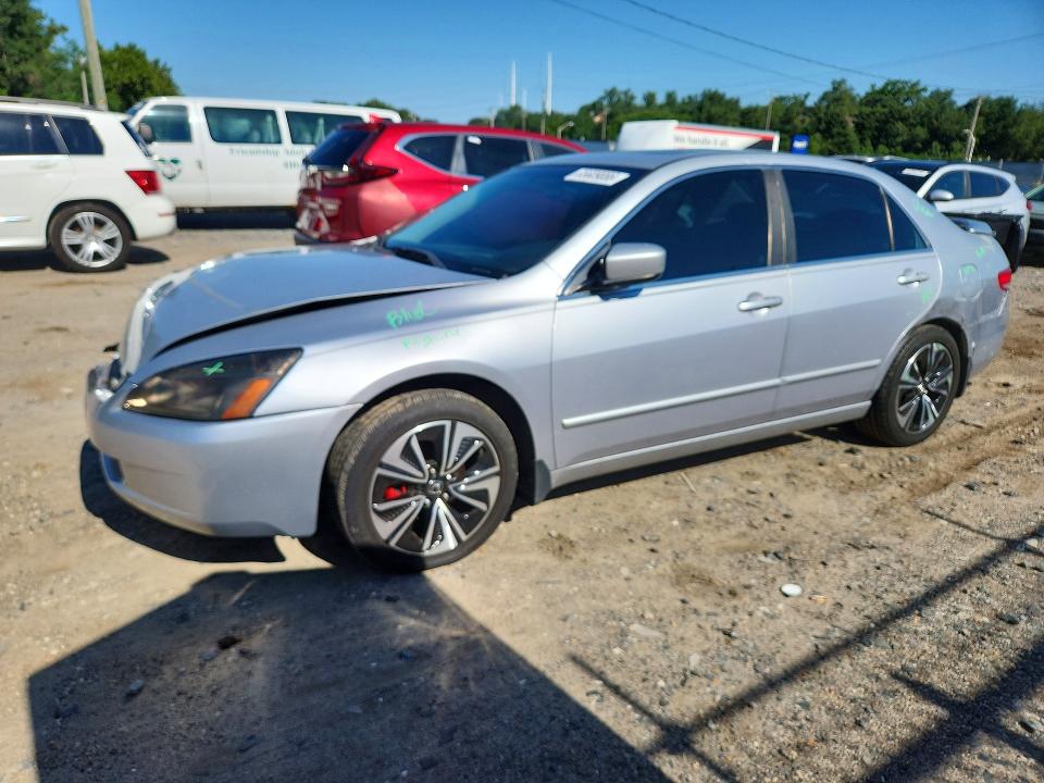 65609086 :رقم المزاد ، 1HGCM55784A151173 vin ، 2004 Honda Accord مزاد بيع