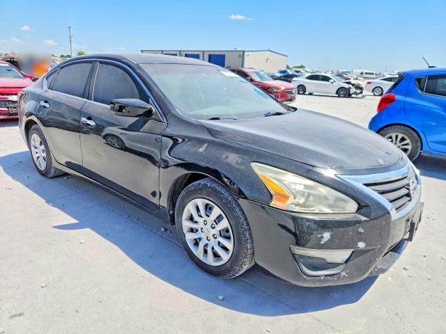 2015 Nissan Altima მანქანა იყიდება აუქციონზე, vin: 1N4AL3AP8FN326610, აუქციონის ნომერი: 62901456