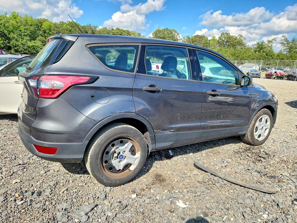 Продаж на аукціоні авто 2017 Ford Escape, vin: 1FMCU0F75HUC30641, номер лоту: 64367576
