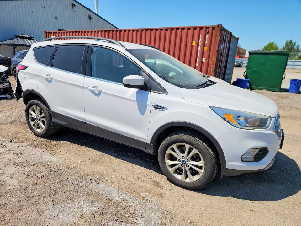 2018 Ford Escape მანქანა იყიდება აუქციონზე, vin: 1FMCU9GDXJUB17735, აუქციონის ნომერი: 63472516