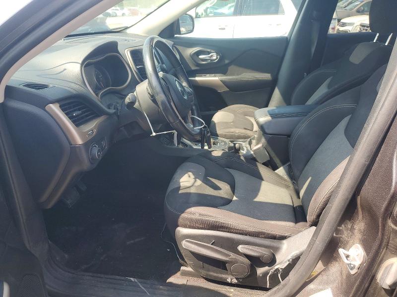 56811956 :رقم المزاد ، 1C4PJLCB6JD554096 vin ، 2018 Jeep Cherokee مزاد بيع