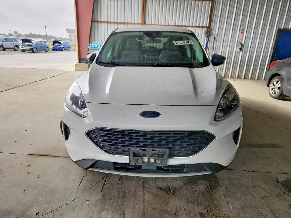 Продажа на аукционе авто 2022 Ford Escape, vin: 1FMCU0BZ6NUA12310, номер лота: 64573946