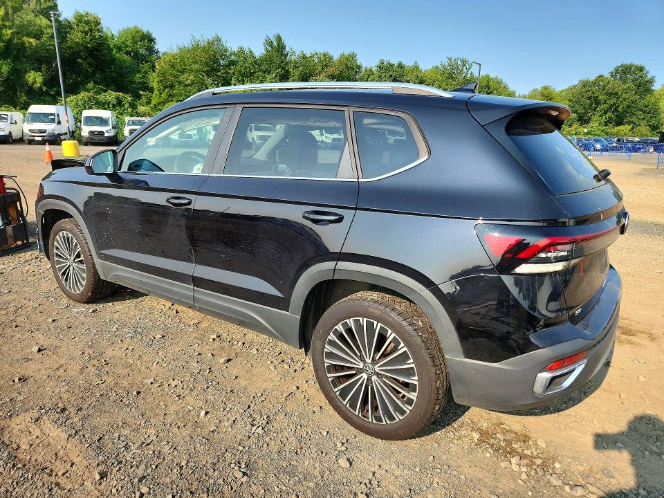 64895766 :رقم المزاد ، 3VVSC7B21SM005801 vin ، 2025 Volkswagen Taos مزاد بيع