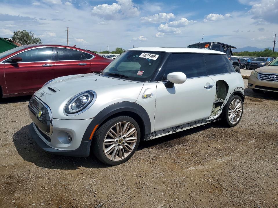 2021 Mini Cooper მანქანა იყიდება აუქციონზე, vin: WMWXP3C03M2N53272, აუქციონის ნომერი: 63245186