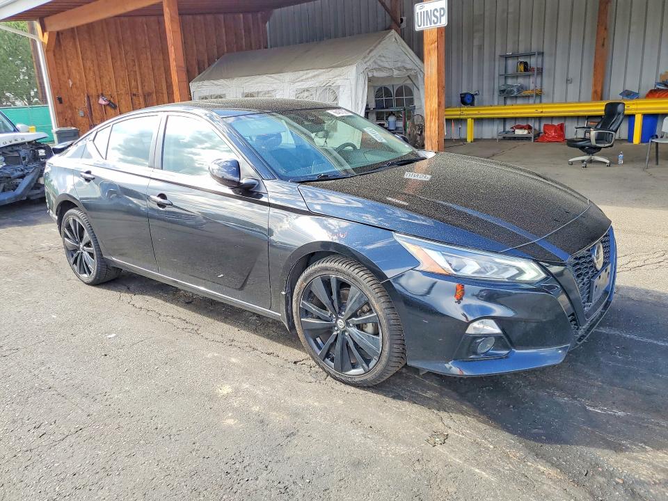 66467206 :رقم المزاد ، 1N4BL4CW8NN401285 vin ، 2022 Nissan Altima مزاد بيع