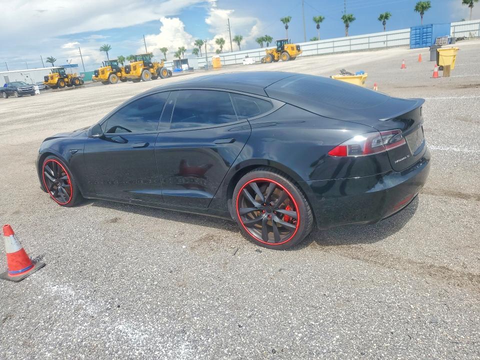 67108776 :رقم المزاد ، 5YJSA1E47HF200717 vin ، 2017 Tesla Model S مزاد بيع