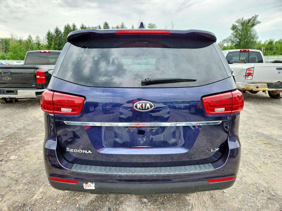 64561746 :رقم المزاد ، KNDMB5C16M6668269 vin ، 2021 Kia Sedona مزاد بيع