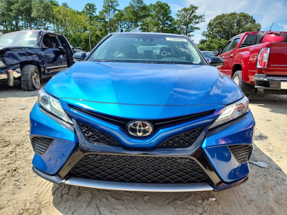 Продаж на аукціоні авто 2018 Toyota Camry, vin: 4T1B61HK9JU093013, номер лоту: 65888096