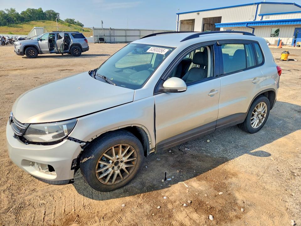 Продаж на аукціоні авто 2015 Volkswagen Tiguan, vin: WVGBV7AX7FW520387, номер лоту: 63900056