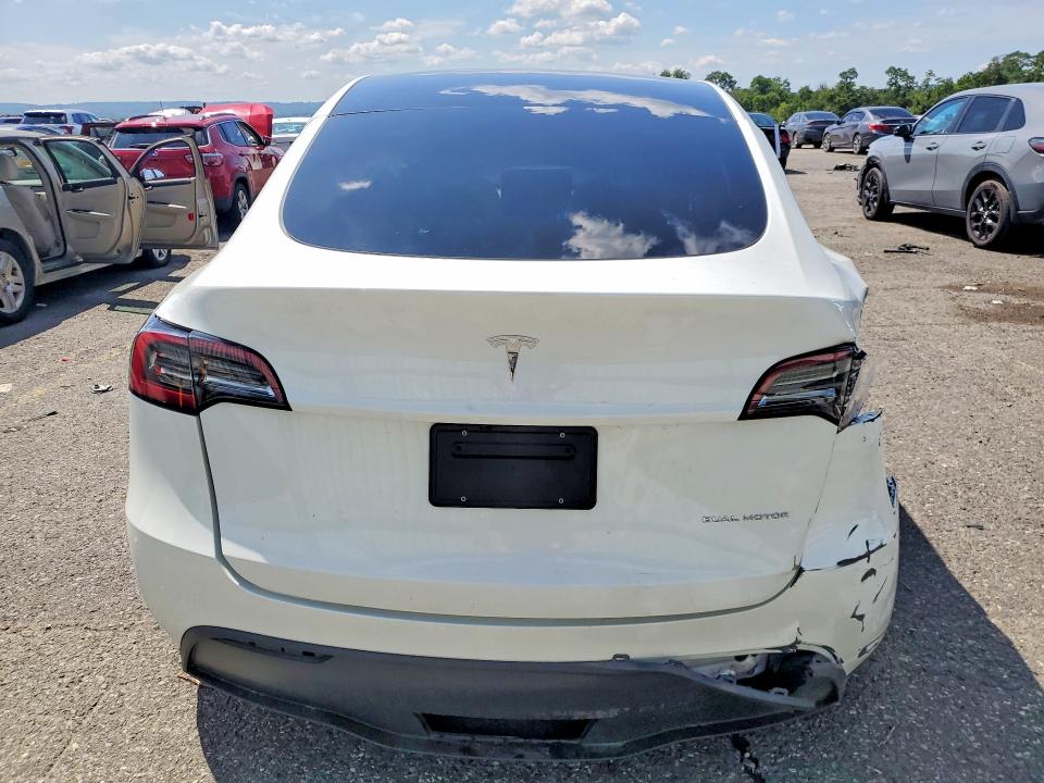 65627456 :رقم المزاد ، 7SAYGDEE7RF213541 vin ، 2024 Tesla Model Y مزاد بيع