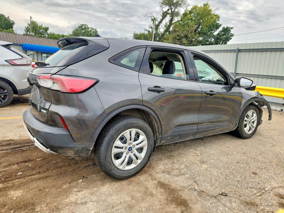 64517136 :رقم المزاد ، 1FMCU0F60LUA33246 vin ، 2020 Ford Escape مزاد بيع