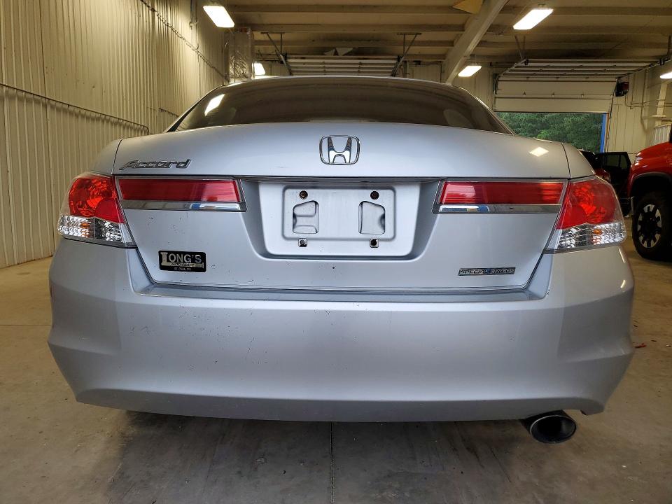 64104716 :رقم المزاد ، 1HGCP2F65CA084218 vin ، 2012 Honda Accord مزاد بيع