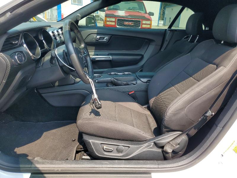 62691716 :رقم المزاد ، 1FATP8EM9F5329526 vin ، 2015 Ford Mustang مزاد بيع