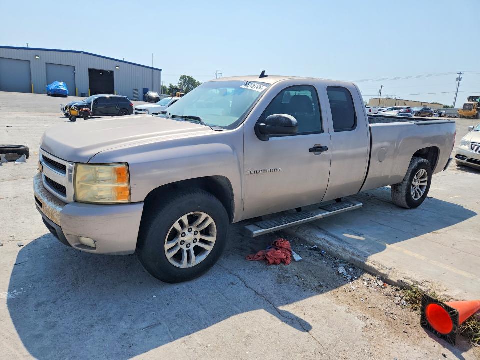 Продаж на аукціоні авто 2007 Chevrolet Silverado, vin: 1GCEC19J67E526337, номер лоту: 63945146