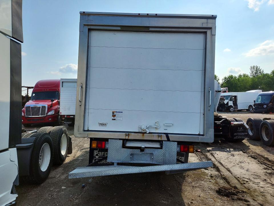 63898306 :رقم المزاد ، 54DCDW1D2RS211154 vin ، 2024 Chevrolet 4500 مزاد بيع