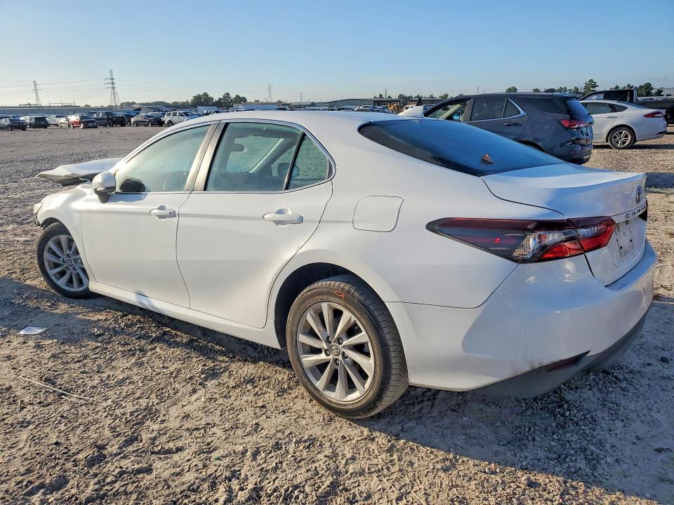 Aukcja sprzedaży 2022 Toyota Camry, vin: 4T1C11AK9NU641188, numer aukcji: 65680536