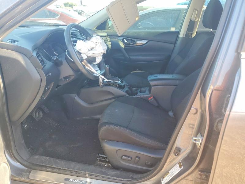 63017386 :رقم المزاد ، 5N1AT2MT0JC722396 vin ، 2018 Nissan Rogue مزاد بيع