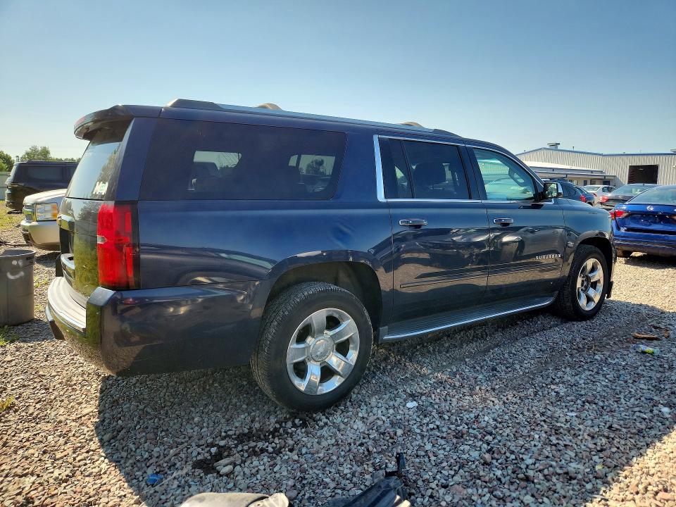 2017 Chevrolet Suburban მანქანა იყიდება აუქციონზე, vin: 1GNSKJKC3HR194991, აუქციონის ნომერი: 63706196