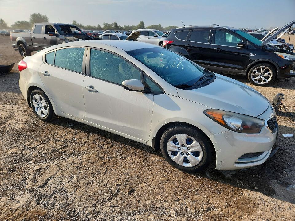 65354806 :رقم المزاد ، KNAFK4A6XF5372615 vin ، 2015 Kia Forte مزاد بيع