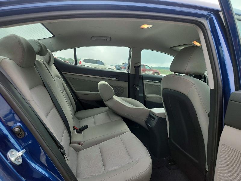 2017 Hyundai Elantra მანქანა იყიდება აუქციონზე, vin: 5NPD84LF6HH100992, აუქციონის ნომერი: 63605416