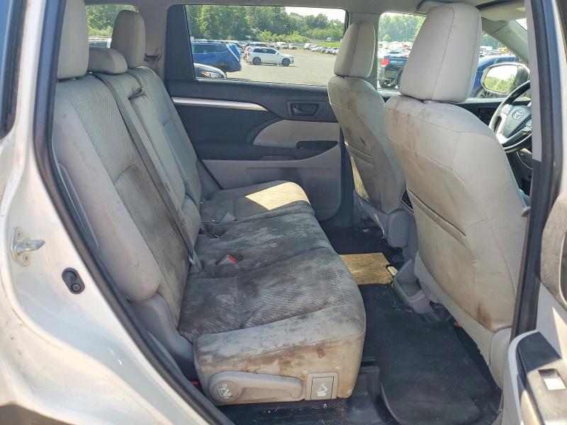 2015 Toyota Highlander მანქანა იყიდება აუქციონზე, vin: 5TDBKRFHXFS073676, აუქციონის ნომერი: 63518186