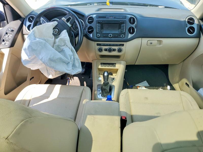 2015 Volkswagen Tiguan მანქანა იყიდება აუქციონზე, vin: WVGBV7AX2FW603404, აუქციონის ნომერი: 64463176