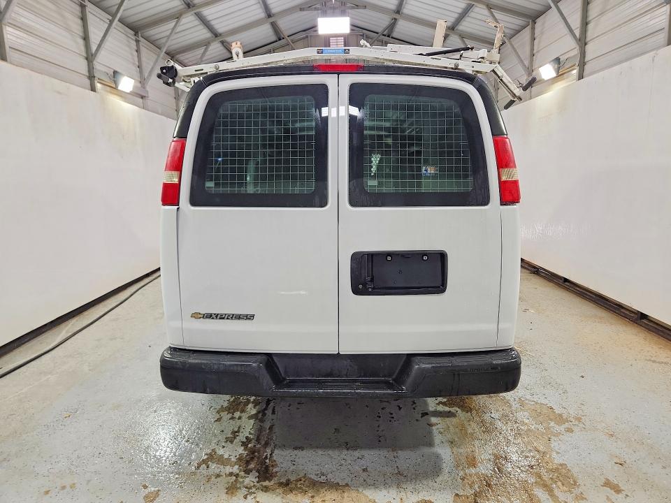 62235256 :رقم المزاد ، 1GCWGAFF0G1211128 vin ، 2016 Chevrolet Express G2500 مزاد بيع