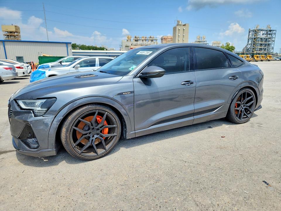 2021 Audi E-tron მანქანა იყიდება აუქციონზე, vin: WA11AAGE7MB010103, აუქციონის ნომერი: 64067356