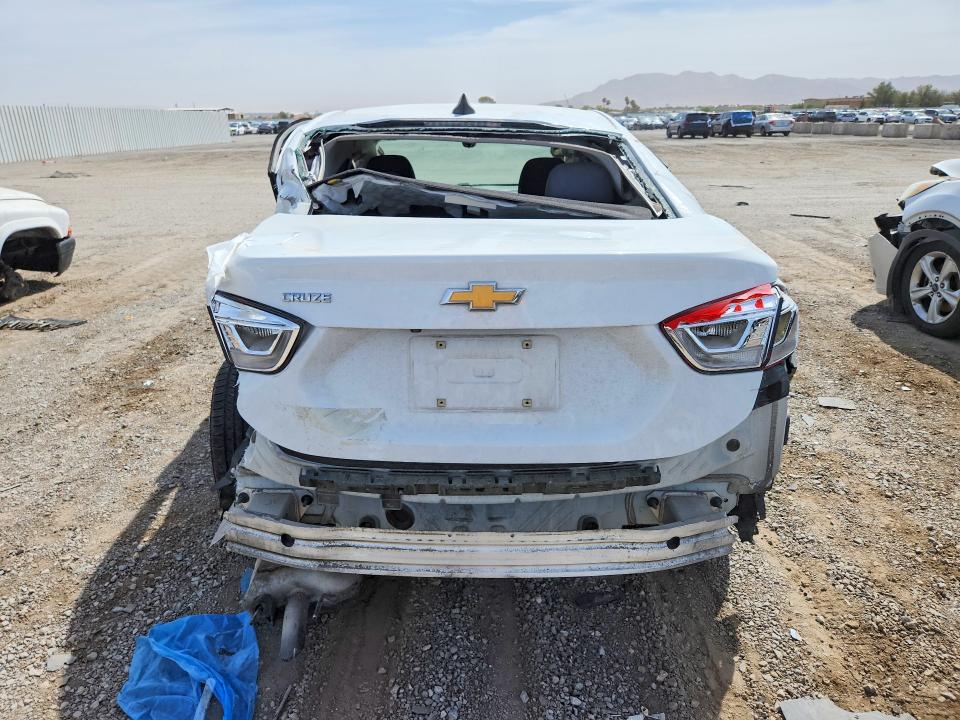 59622536 :رقم المزاد ، 1G1BC5SM6J7224307 vin ، 2018 Chevrolet Cruze مزاد بيع