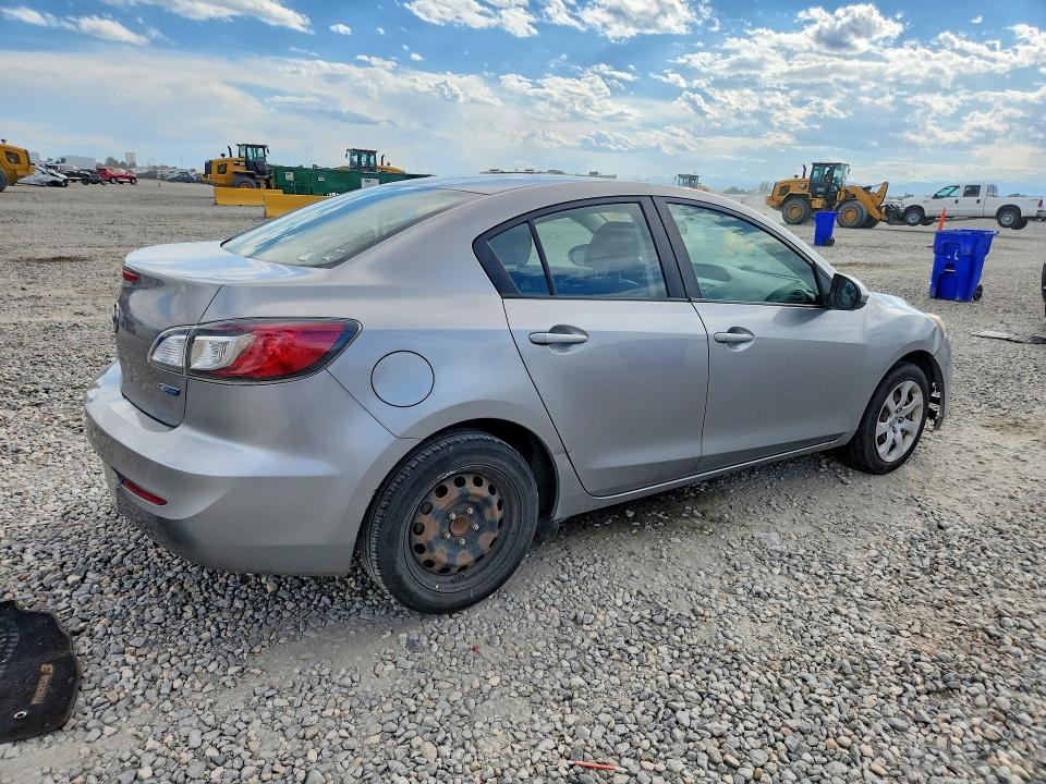 65665056 :رقم المزاد ، JM1BL1U7XD1813066 vin ، 2013 Mazda 3 مزاد بيع