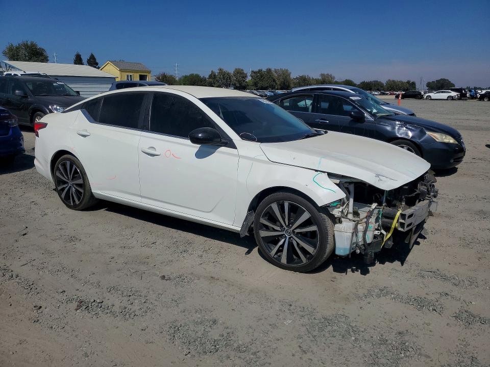 64501846 :رقم المزاد ، 1N4BL4CV4LC240241 vin ، 2020 Nissan Altima مزاد بيع