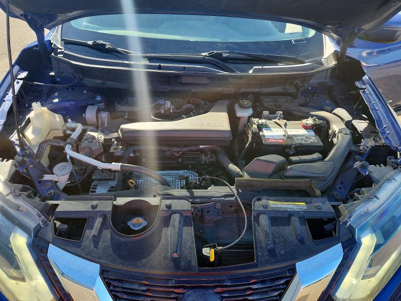 2017 Nissan Rogue მანქანა იყიდება აუქციონზე, vin: JN8AT2MT1HW135061, აუქციონის ნომერი: 64755706