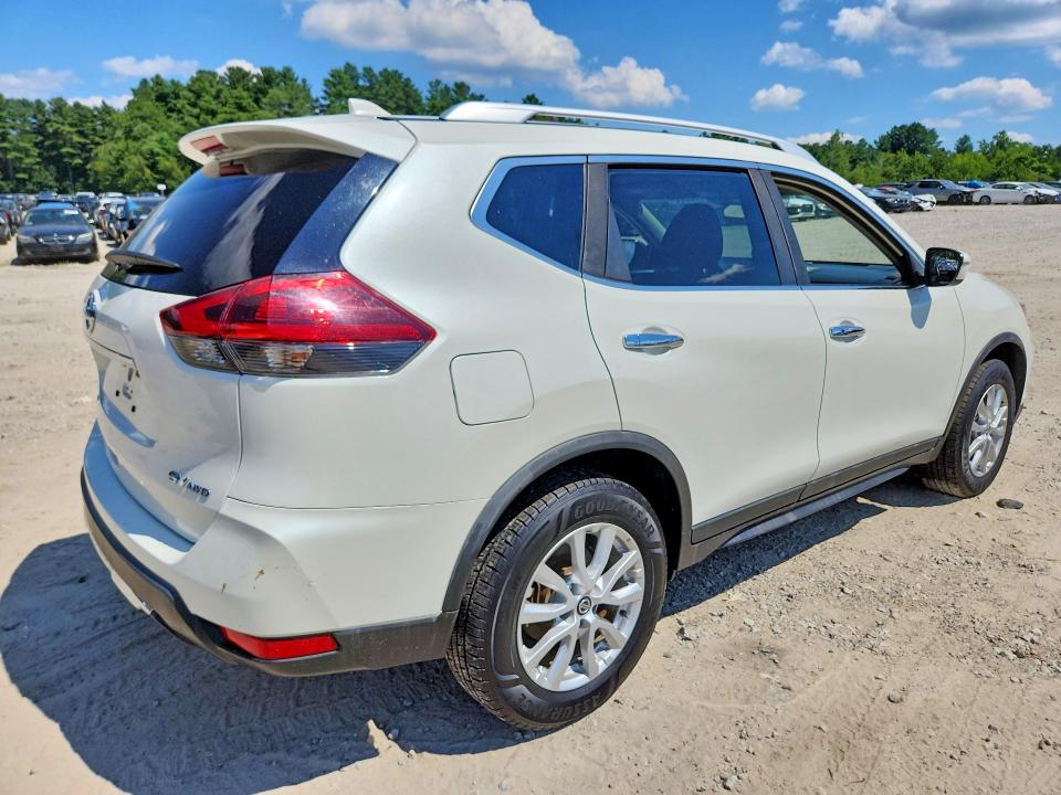 64602026 :رقم المزاد ، KNMAT2MV1JP557084 vin ، 2018 Nissan Rogue مزاد بيع