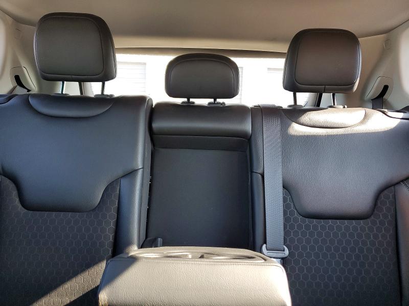 63171436 :رقم المزاد ، 3C4NJDBB0JT343078 vin ، 2018 Jeep Compass مزاد بيع
