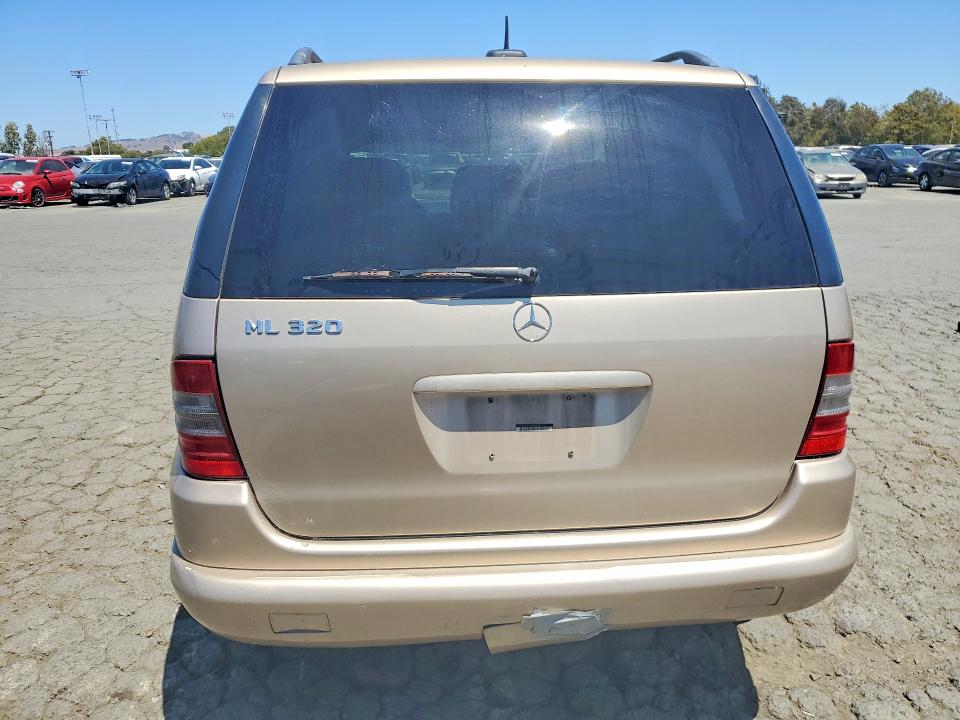 2001 Mercedes-benz Ml მანქანა იყიდება აუქციონზე, vin: 4JGAB54E91A243203, აუქციონის ნომერი: 63684026