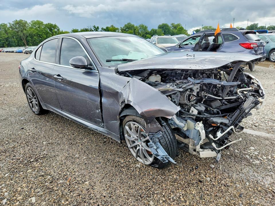 Продаж на аукціоні авто 2018 Alfa Romeo Giulia, vin: ZARFAEDNXJ7563985, номер лоту: 65388096